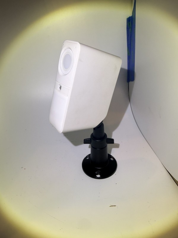 SimpliSafe CM006 Indoor Wireless Security Camera 1536p HD with 10x digital zoom gallery