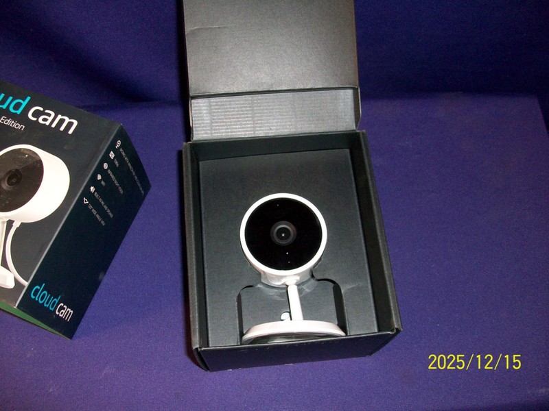 Amazon Cloud Cam - Amazon Key Edition Indoor Security Camera - White *NEW* gallery