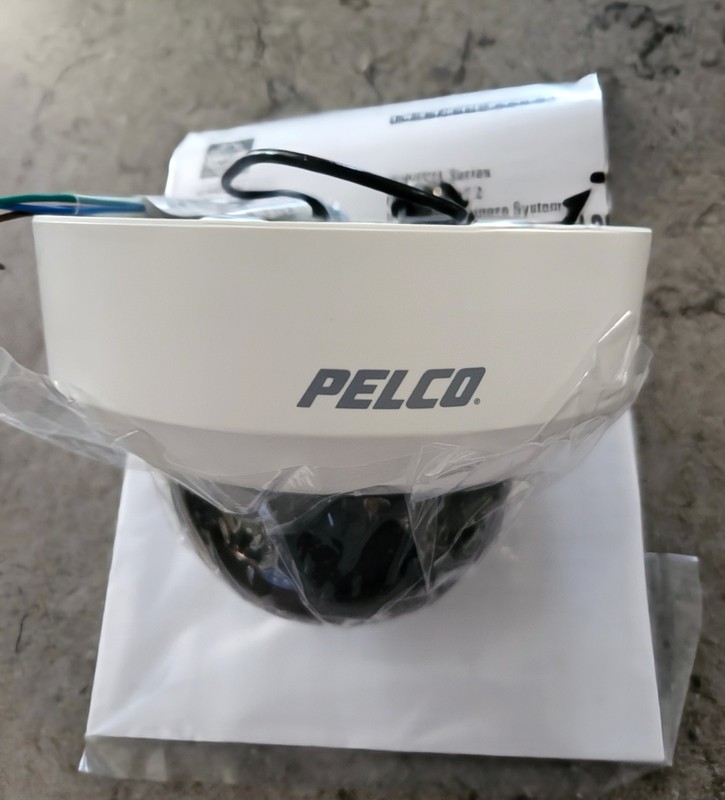 Pelco Dome Camera IS20-CHV10S New Open Box