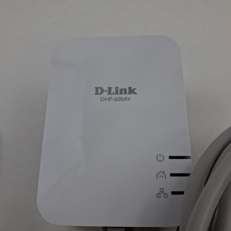 ADT OC810-ADT Wi-Fi Outdoor Surveillance Camera D-Link DHP-600AV White Kit gallery