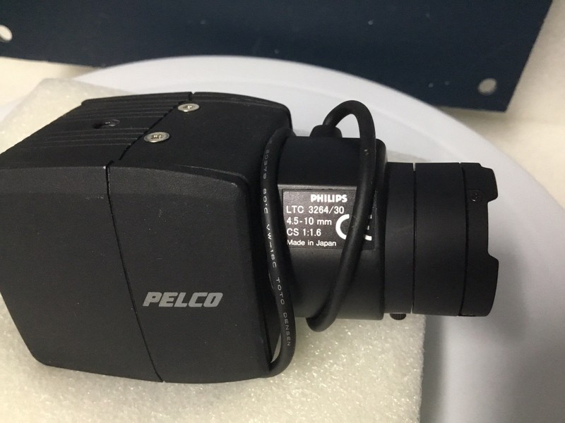 Pelco CCC1300H-2 Security Color Camera W/ 4.5-10mm 470TVL 24VAC Indoor TESTED! gallery