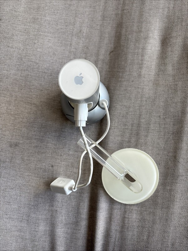 Griffin Technology SightLight Ring Light Apple iSight FireWire Camera Used 220 gallery