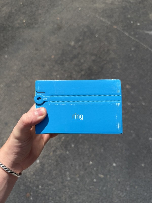 Ring Outdoor Cam Plus, 2 Pack White - Battery Powered - 2K Video NEW & SEALED gallery