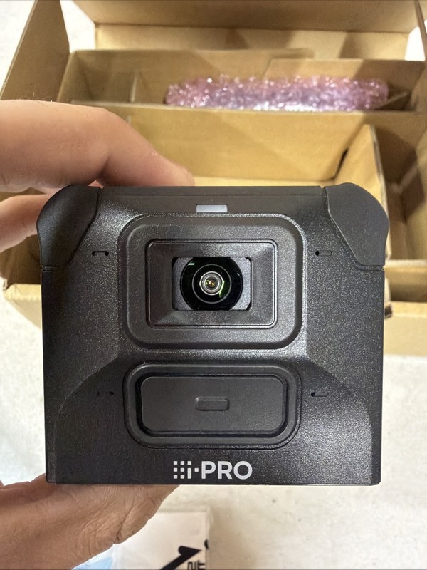 panasonic I-pro Body warn Camera WV-BWC4000 (UNTESTED!) gallery