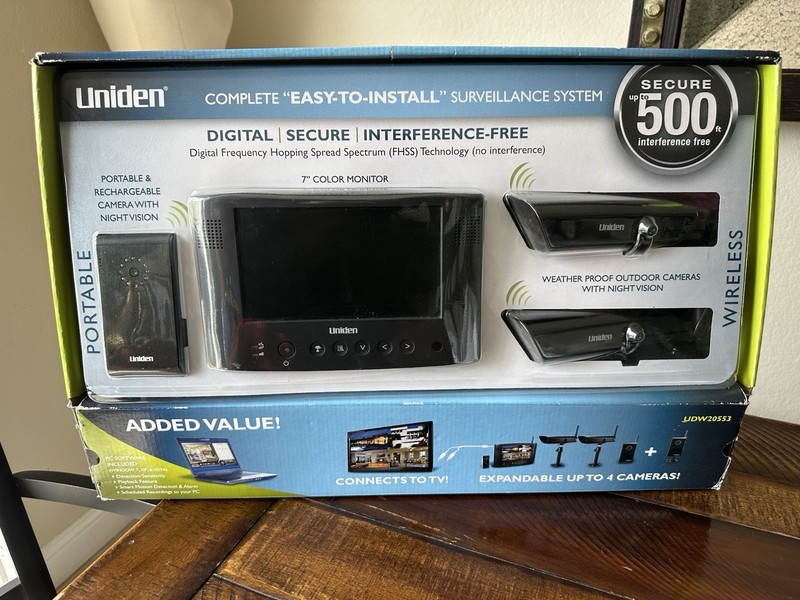 Uniden UDW20553 Complete Monitor with 2 Wireless Cameras Surveillance System New gallery