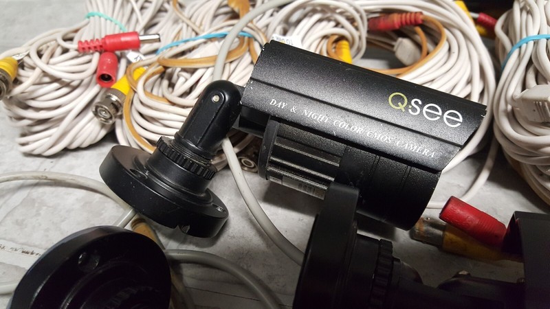 Q-See Day & Night Color Weatherproof CMOS Camera Model QSM1424W gallery