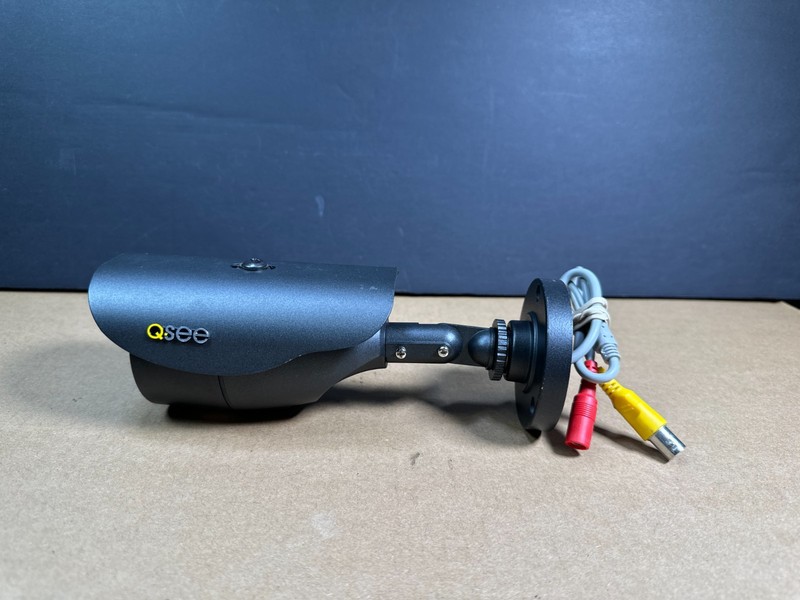 Q-See QM6006B IR Nightvision Security Bullet Camera Indoor Outdoor High Resoluti gallery