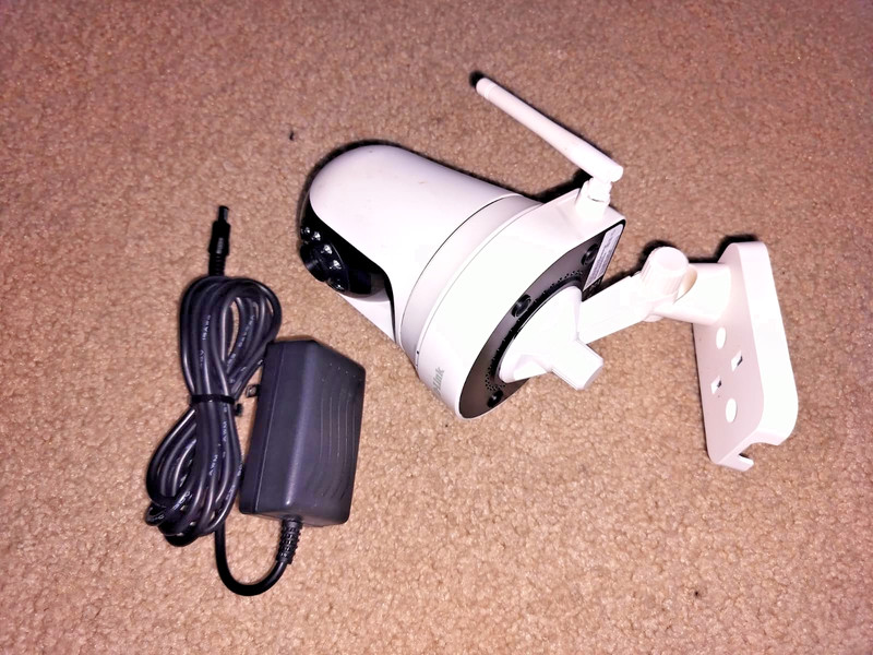 D-LINK DCS-5020L Wireless Cloud Security Camera N Day/Night Pan/Tilt *READ DESC* gallery
