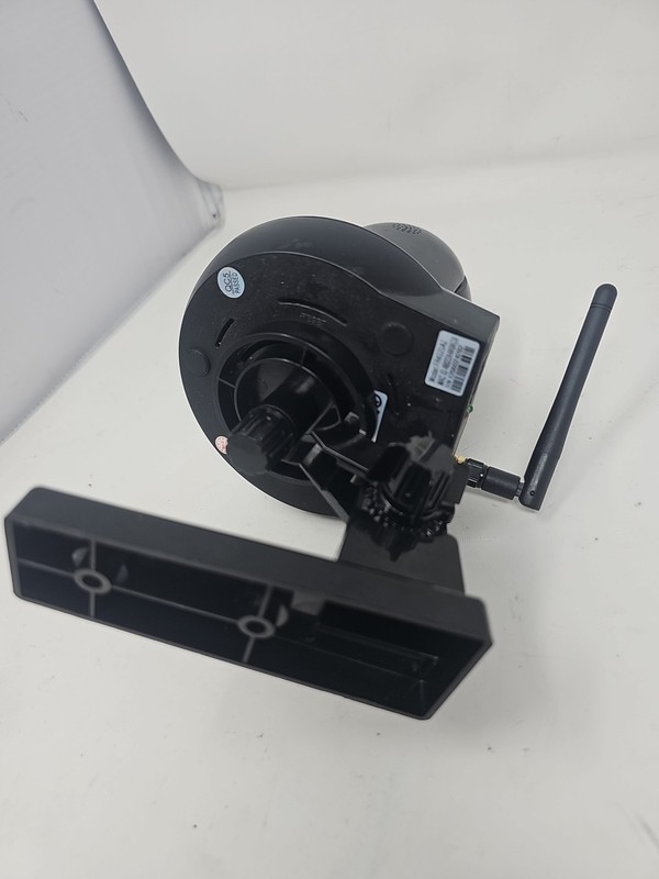 Insteon IP Wireless Camera Model FR4020A2 Pan & Tilt 1080p w/ AC Adapter & Mount gallery