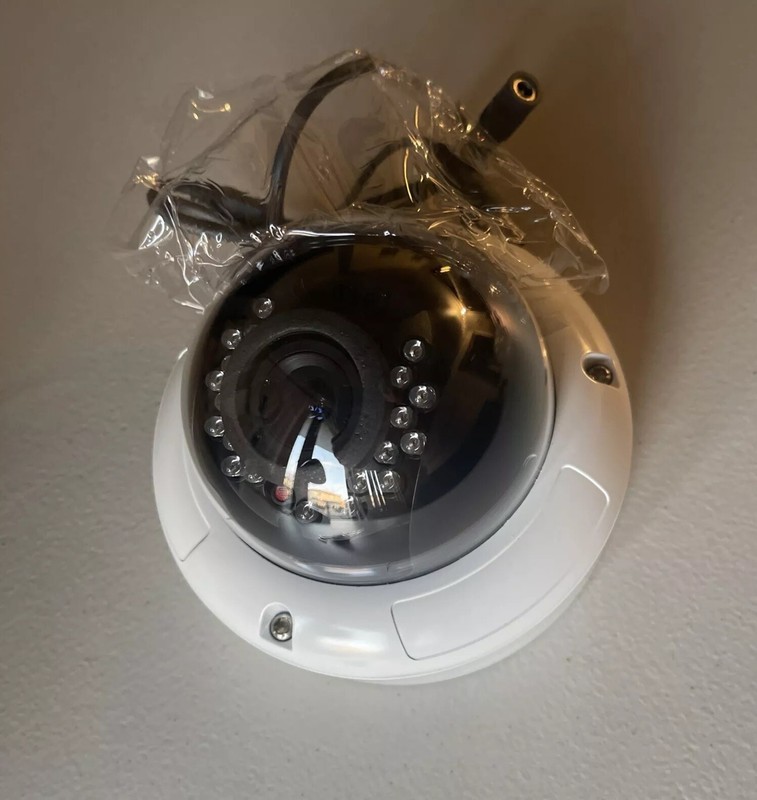 1/3 Sony Super HAD II CCD Color Camera 550 TVL/4-9mm Lens Model No. MH109B gallery