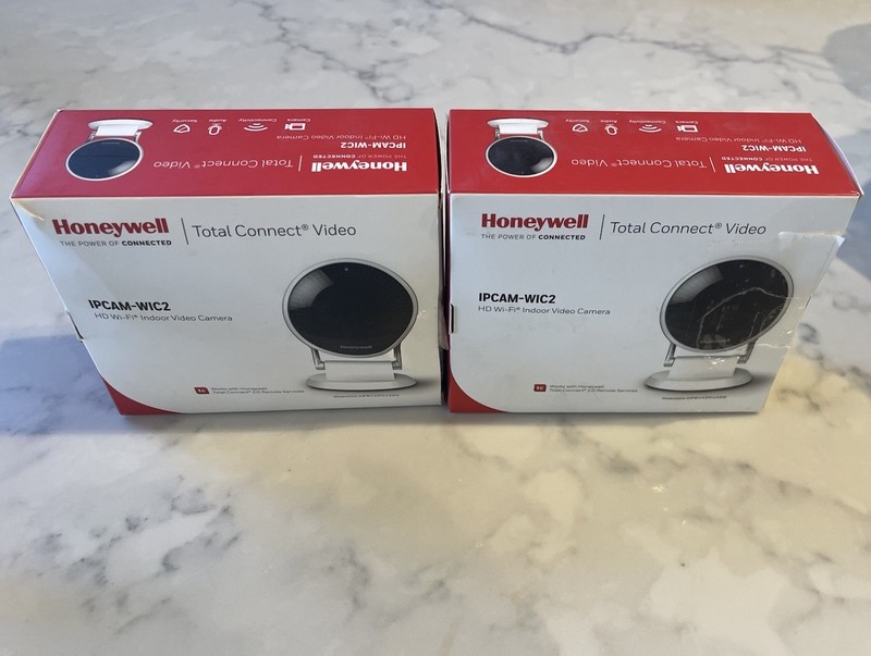 Honeywell IPCAM-WIC2 HD Wi-Fi Indoor Cameras (2 Pack) open box