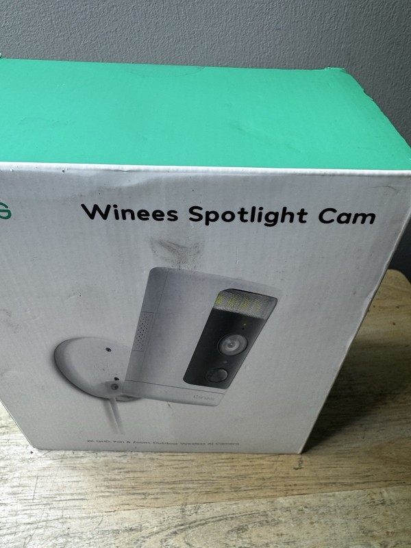 Winees Spotlight Cam 2K QHD Wireless Outdoor Security Camera Spotlight White gallery