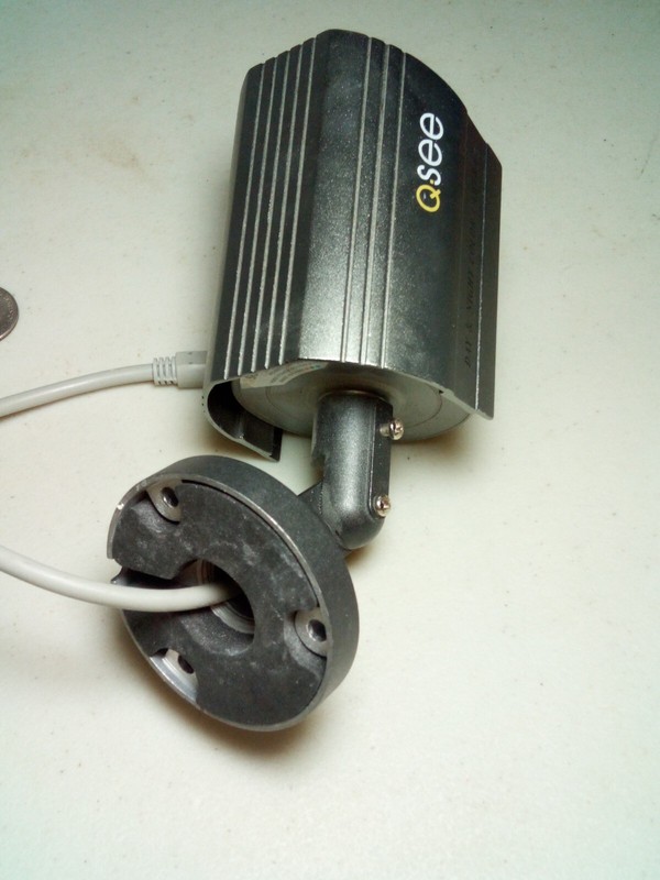 Qsee QSM5265c Security Camra Single Cam Day & Night Clean Cut Cord Need Repair gallery