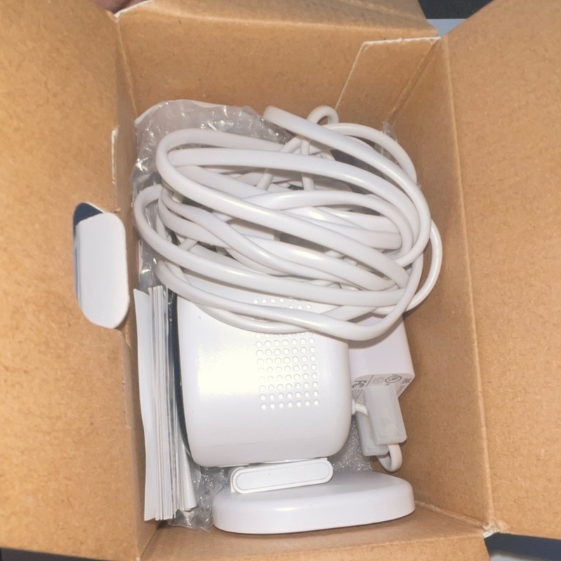 Vimtag Indoor IP Surveillance Camera, Waterproof, Wired, Color Mode, White gallery