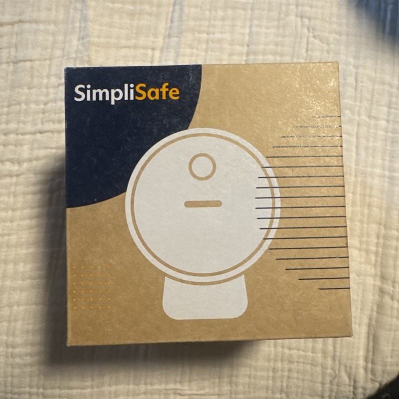 brand new SimpliSafe ‎Outdoor Wireless 1080p Motion-Activated Security Camera