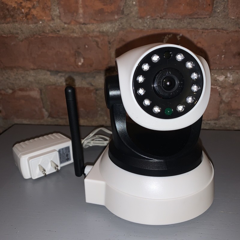 iPM Vipcam HD, IP 720P Camera, White (IPMA192VIPCAM) + Power Cord USED