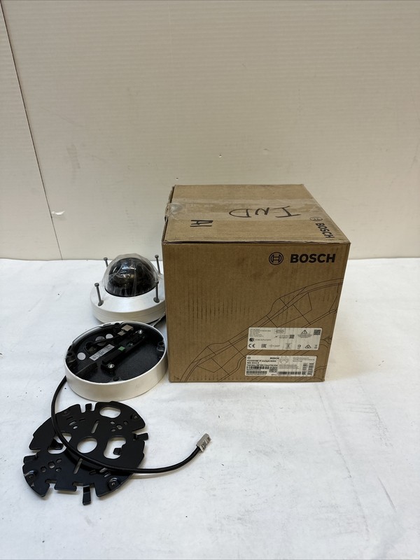Bosch (NDE-8502-R) FLEXIDOME Starlight 8000 IP 3-9mm PTRZ Dome Camera