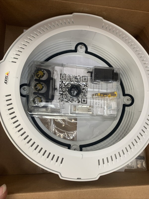 Axis Q3708-PVE Indoor/Outdoor Netowork Security Camera System gallery
