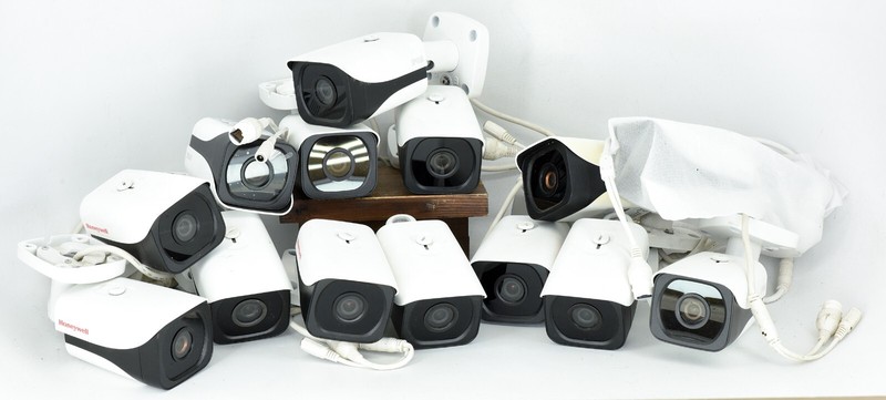 LOT 14x Honeywell IP66 Model HBD2PR1 White Security Bullet Cameras