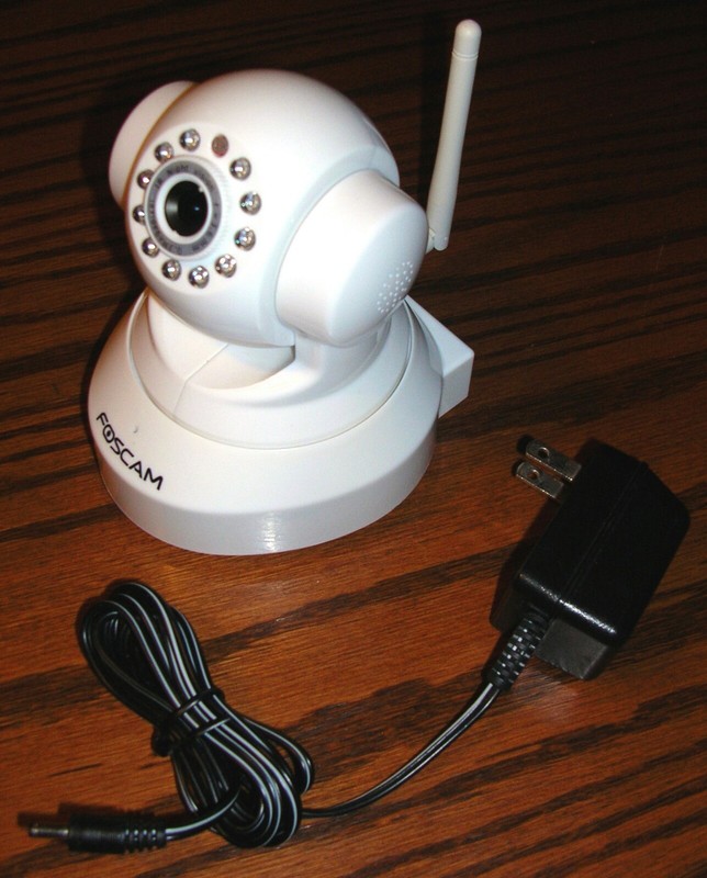 FOSCAM FI8918W WIRELESS PAN AND TILT IP CAMERA WITH 8 METER NIGHT VISION