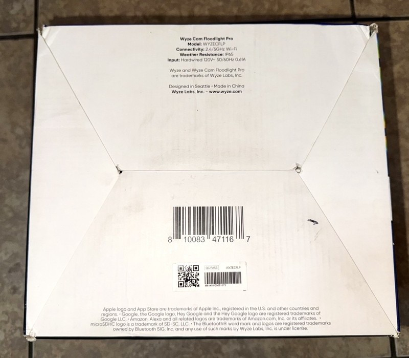 WYZE Cam Floodlight Pro Wired White - BRAND NEW (DMG BOX) gallery