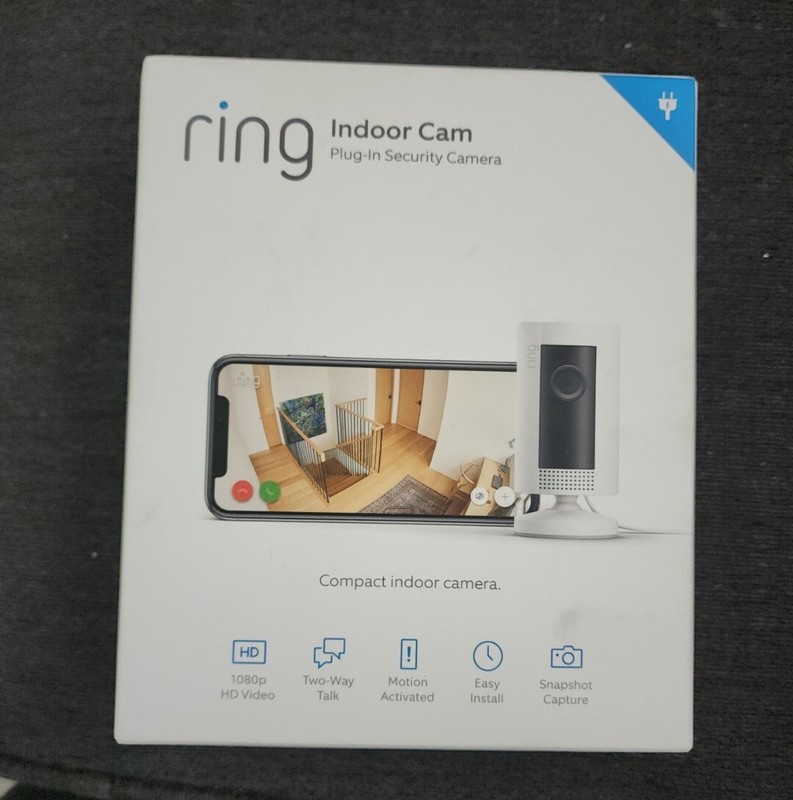 Ring Indoor Compact Plug-In HD Security Camera two-way talk – White (E10017210)