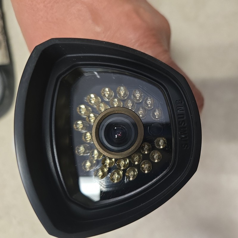 Samsung SDC-5340BCN Bullet Analog Color Security Camera + 60’ cable ( one ) gallery