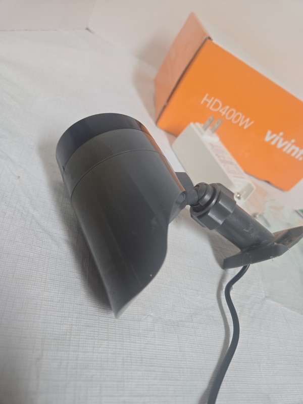 Vivint VS-HDW400-110 Wireless Wide Angle Night Vision Waterproof Camera - Gray gallery
