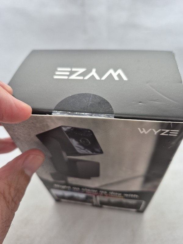 Wyze - Pan v3 Indoor/Outdoor Pan/Tilt/Zoom 1080p Security Camera - Black New gallery