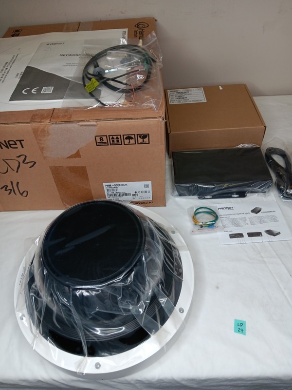 Hanwha Techwin PNM-9084RQZ1 8MP IP66 PTRZ IP Security Camera
