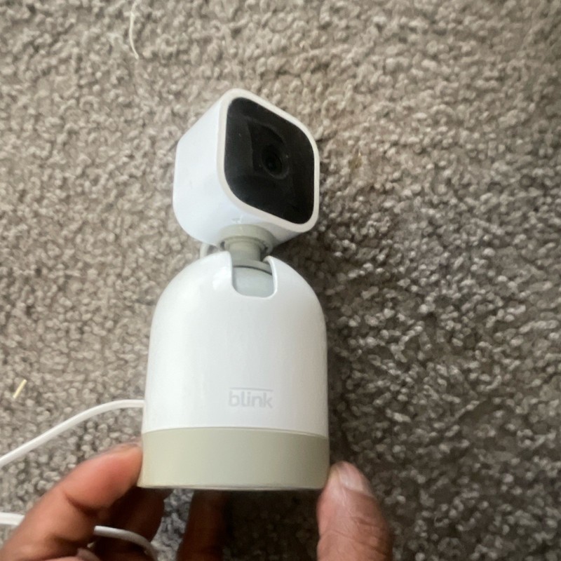 Blink 1080p Wi-Fi Wireless Indoor/Outdoor IP Camera, Alexa, White (1 Cam) gallery