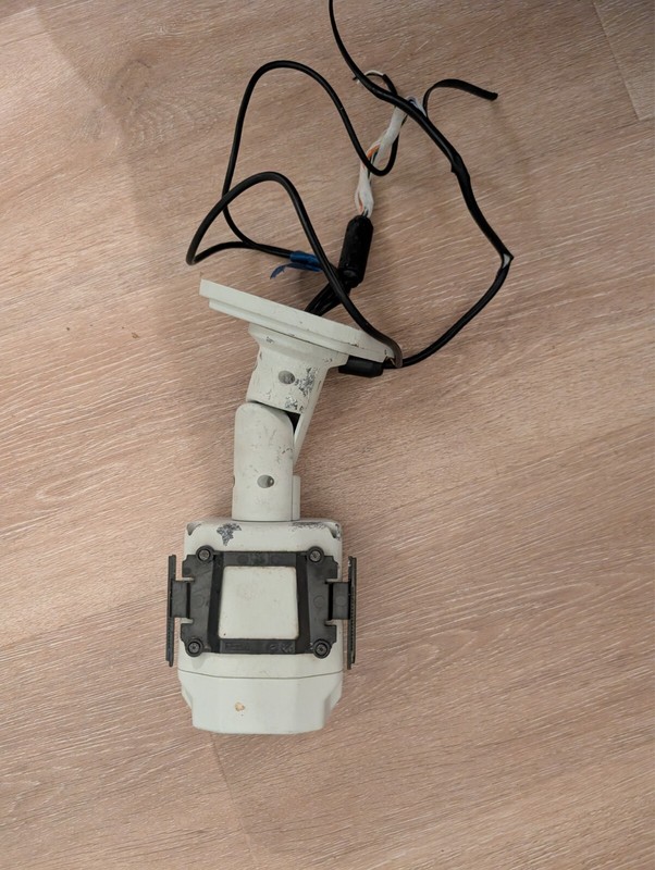 Avigilon 5.0-H3-BO1-IR 5MP Indoor/Outdoor Cam, Zoom, POE, Infrared gallery