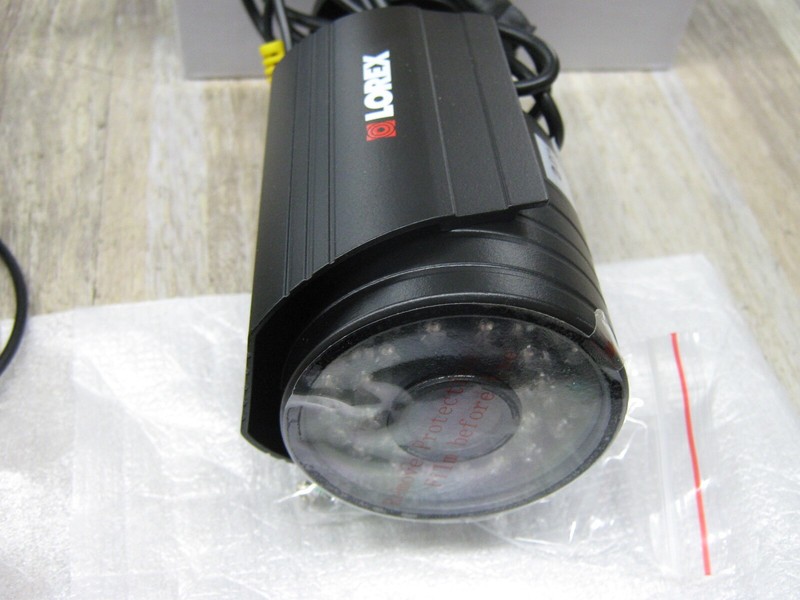Lorex Security Camera MC6945 BRAND NEW. WITH USED CABLE. FREE SHIPPING gallery
