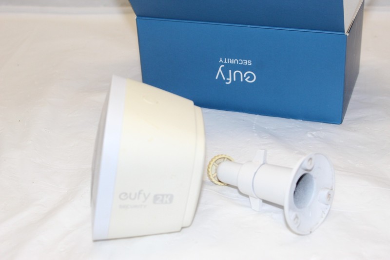 eufy eufyCam L40 Outdoor Camera - Q21 gallery