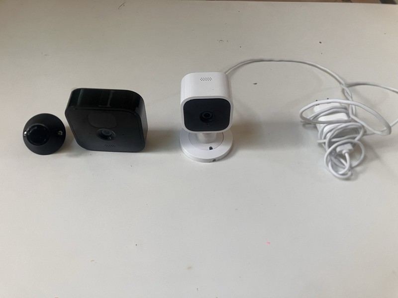 Blink Outdoor (3rd Gen) Camera w/Mount + Blink Mini Indoor