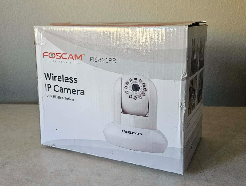 FOSCAM FI9821PR 720p HD Resolution Wireless IP Camera #691N