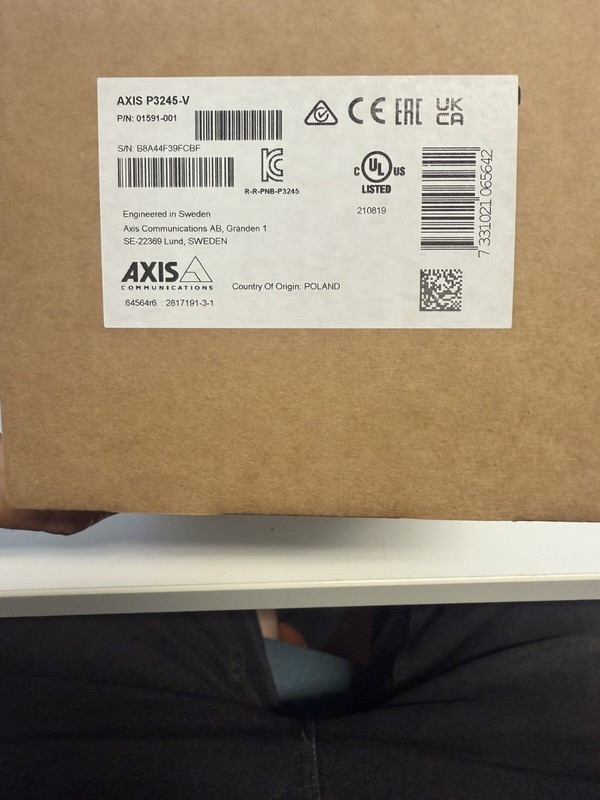 Axis P3245-V indoor dome IP camera HD 1080p, varifocal lens, Forensic WDR,POE gallery