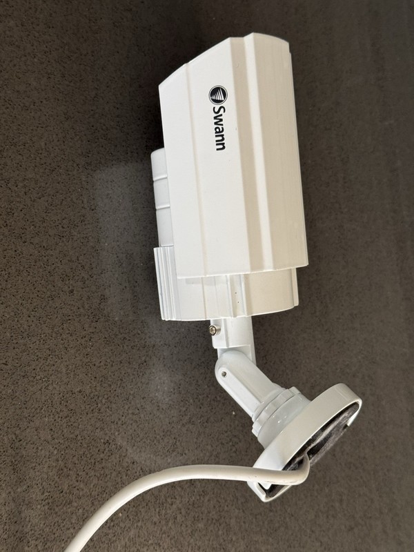 Swann COCAM BUL900TVL N3960 Security Cam gallery