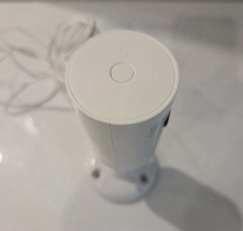 Ring Indoor Cam 5UM4E5 White HD Security Camera With Swivel Stand gallery