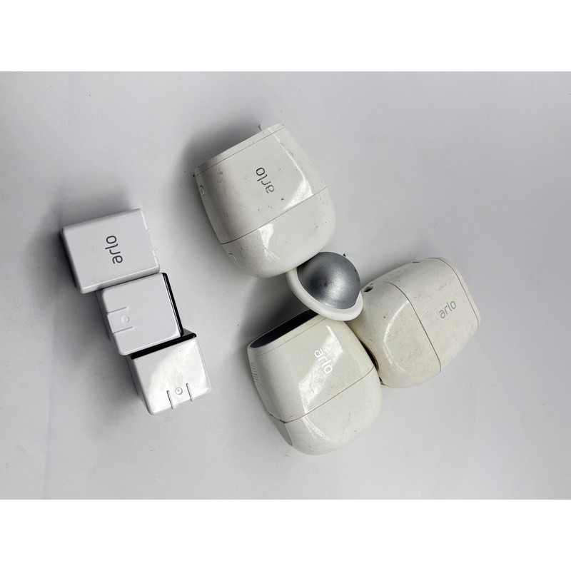 Arlo Pro 2 VMC4030P Wireless 1080p HD Security Camera Lot of 3 with Battery gallery