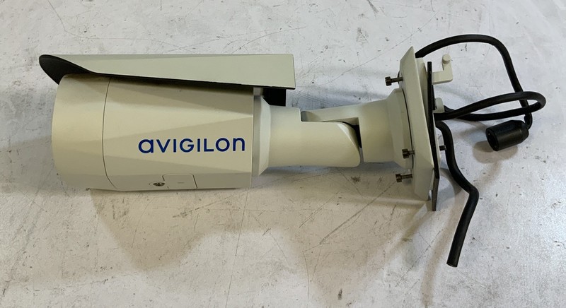 Avigilon 3.0C-H4A-B01-IR / Outdoor Color Security Bullet Camera Untested NS I1E