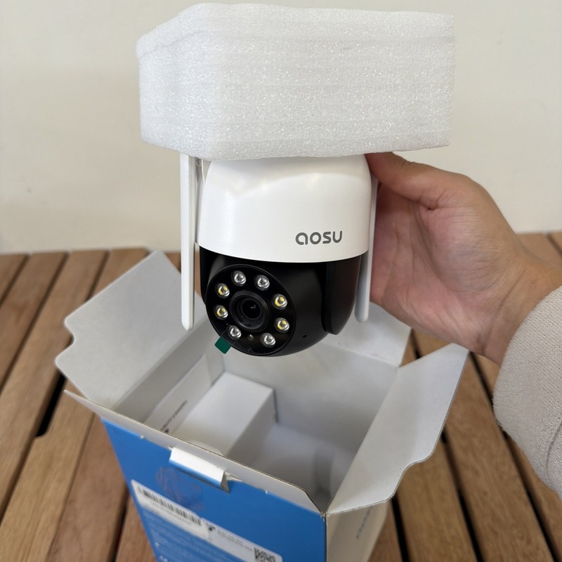 AOSU HD Wi-Fi Security Camera OutdoorCam D1 Lite Model:C5L, White- BRAND NEW gallery