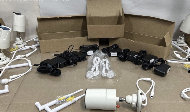 OOSSXX Wireless 3MP Camera 7 Surveillance Cameras WiFi Camera Gs0 gallery