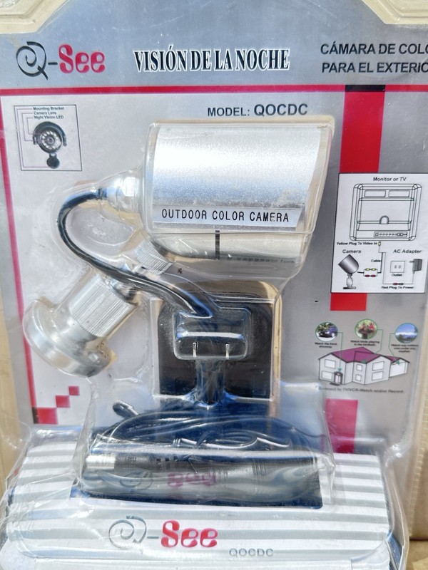 Q-See QD28194W Day/Night Color CCD Camera Brand New Sealed gallery
