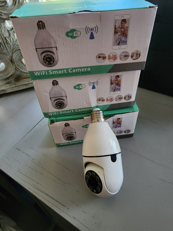 wifi smart camera – 3 smart cameras – works with wifi and has its own app 