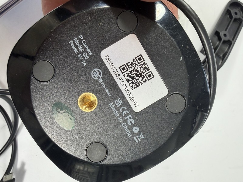 Indoor Security Camera Model Q5, 2.4ghz Wi-Fi Untested gallery