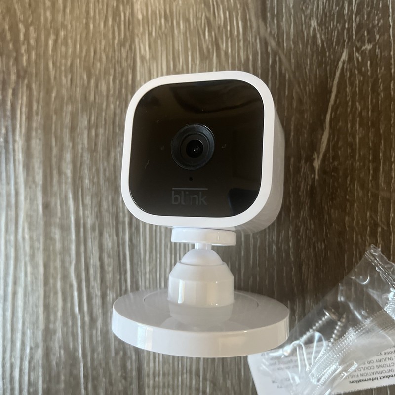 Blink Mini Indoor 1080p Wireless Security Camera - White gallery
