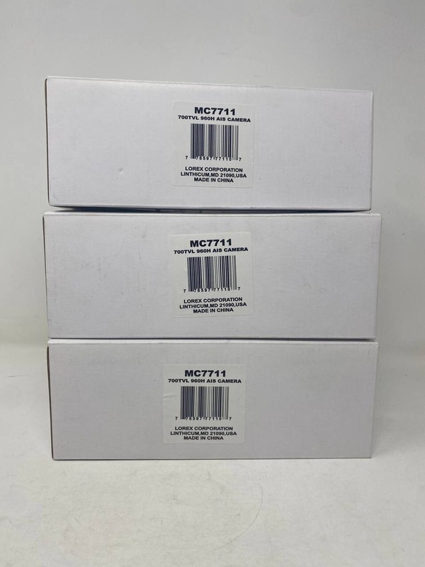 LOREX MC7711 700TVL 960H Motion Security Camera Night Vision Weatherproof 3 Pc gallery