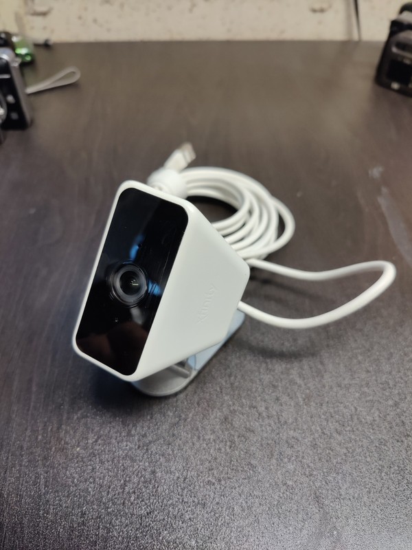 Xfinity Xcam2 HD Security Motion Camera Indoor Outdoor SCHC2AEW