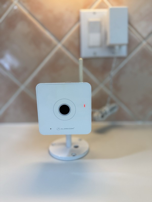 Alarm.com ADC-V520 WiFi Security Camera w/ Power Adapter – Tested Working gallery